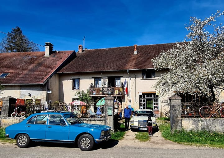 L'atelier-bistro-quincaillerie de Stan Zanko, à Blye dans le Jura